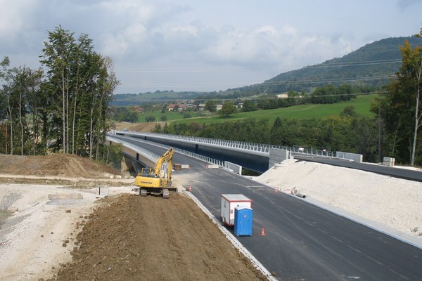 Alpenkonvention bekräftigt Widerstand gegen neue Alpen-Autobahnen Alpenkonvention bekräftigt Widerstand gegen neue Alpen-Autobahnen