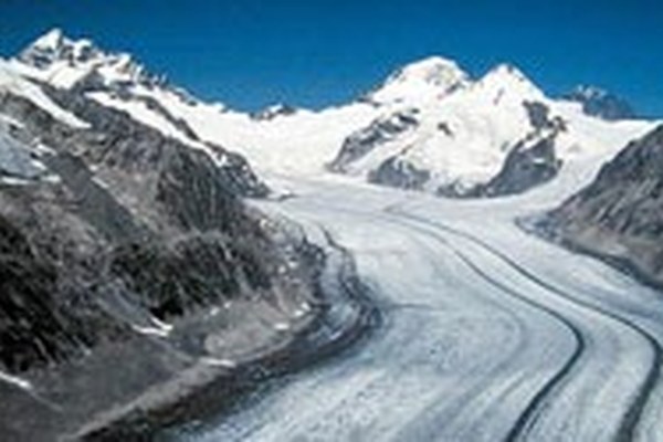 CIPRA Jahresfachtagung 2006 und DYNALP-Abschlusstagung: Tourismus und Raumplanung im Wetterstress CIPRA Jahresfachtagung 2006 und DYNALP-Abschlusstagung: Tourismus und Raumplanung im Wetterstress