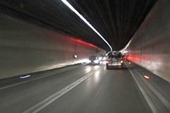 Standpunkt der CIPRA: Gotthard: Der Alpen teuerster Pannenstreifen Standpunkt der CIPRA: Gotthard: Der Alpen teuerster Pannenstreifen