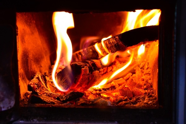 Nachhaltige Energie aus Holz Nachhaltige Energie aus Holz