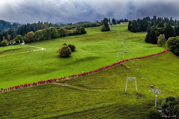 Rote Linien am Grünten im Allgäu Rote Linien am Grünten im Allgäu