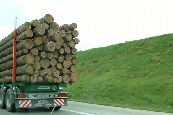 Umstrittenes Fahrverbot im Tiroler Inntal Umstrittenes Fahrverbot im Tiroler Inntal