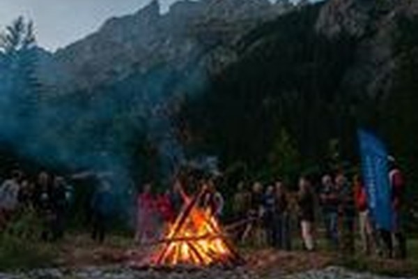 Feuer in den Alpen 2021 - "Neue Wildnis am Ende der Gletscher" Feuer in den Alpen 2021 - "Neue Wildnis am Ende der Gletscher"