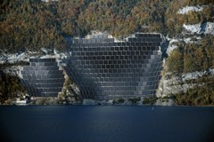 Solar installations in Switzerland: innovative yet infuriating Solar installations in Switzerland: innovative yet infuriating
