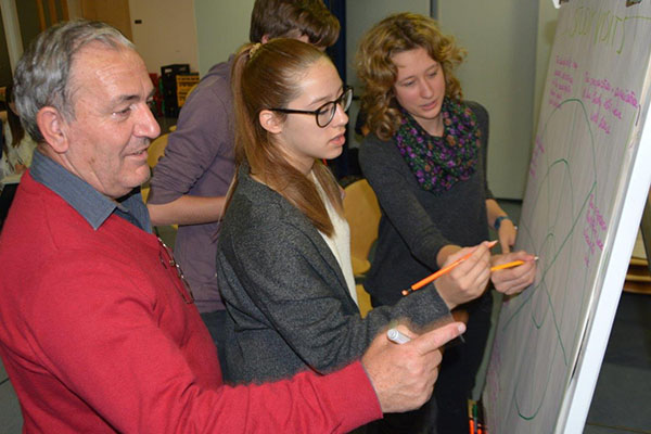 Alpine municipalities strengthen youth participation Alpine municipalities strengthen youth participation