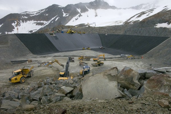 Building – a bottomless pit? Building – a bottomless pit?