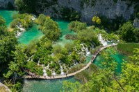 Climate bridges to south-eastern Europe
