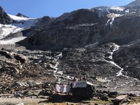 Cycling to the glacier