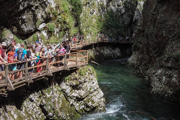 Outdoor tourism as the new mainstream Outdoor tourism as the new mainstream