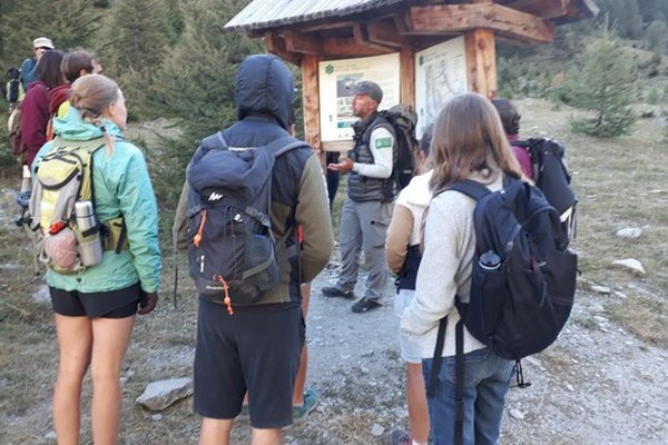 Des jeunes à la découverte des métiers et des conditions de vie en montagne Des jeunes à la découverte des métiers et des conditions de vie en montagne
