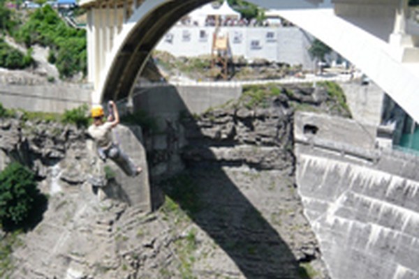 Un partenariat exemplaire pour l'aménagement du belvédère du Sautet Un partenariat exemplaire pour l'aménagement du belvédère du Sautet