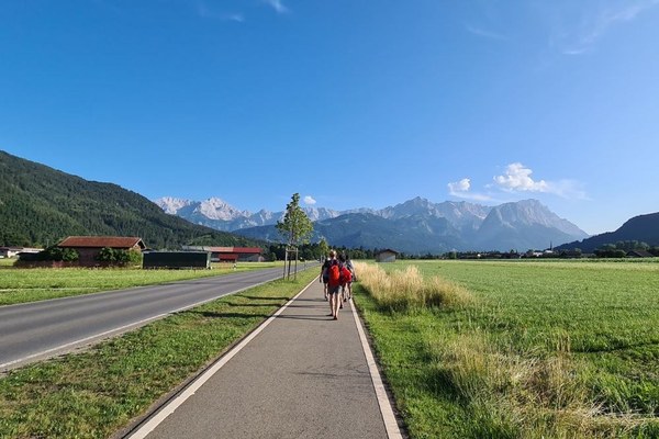 DINAMO, une coopération franco-allemande pour une mobilité durable en montagne DINAMO, une coopération franco-allemande pour une mobilité durable en montagne