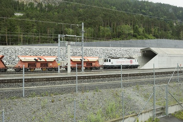 « Le trafic de marchandises doit être transféré vers le rail » « Le trafic de marchandises doit être transféré vers le rail »
