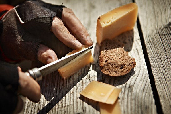 Alla ricerca di risposte alla scarsità di risorse Alla ricerca di risposte alla scarsità di risorse