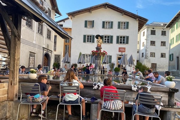 Un vivace villaggio di montagna Un vivace villaggio di montagna