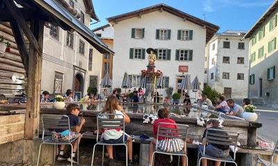 Un vivace villaggio di montagna