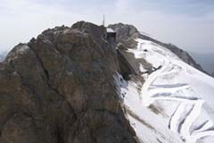 Confermata la condanna per lo sfregio al ghiacciaio della Marmolada Confermata la condanna per lo sfregio al ghiacciaio della Marmolada