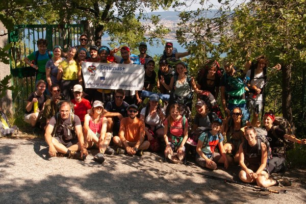 Esperienza di frontiera sulla Via Alpina Esperienza di frontiera sulla Via Alpina