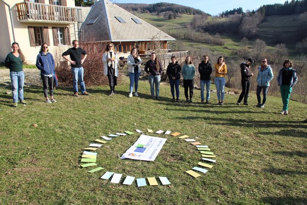 Giovani in campo per le Alpi Giovani in campo per le Alpi