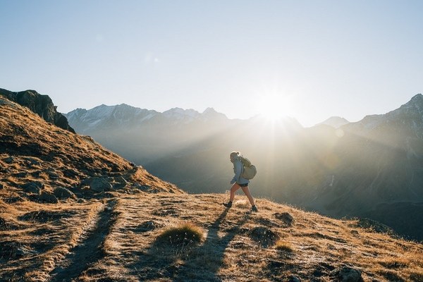 Salvaguardare il futuro della Via Alpina Salvaguardare il futuro della Via Alpina
