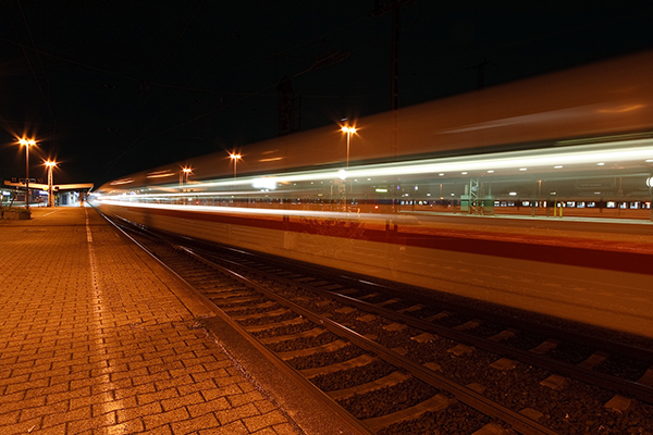 Treni notturni su un binario morto Treni notturni su un binario morto
