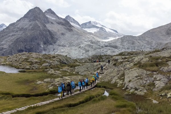 Un viaggio nel mondo dei ghiacci in pericolo delle Alpi Un viaggio nel mondo dei ghiacci in pericolo delle Alpi