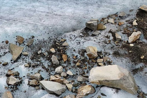 Alpinscena n° 112 - Dopo il ghiacciaio