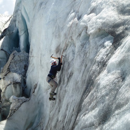 7 © Girls* on Ice
