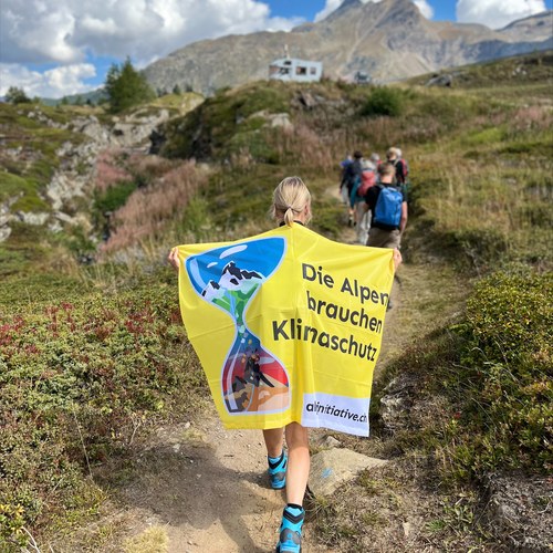 Activists at Simplon Pass (3) (c) Foto Alpen Initiative