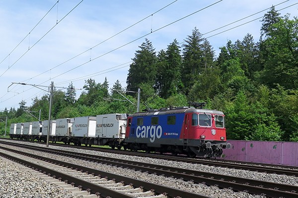 Bahngüterverkehr_berggeist007_pixelio.de.jpg