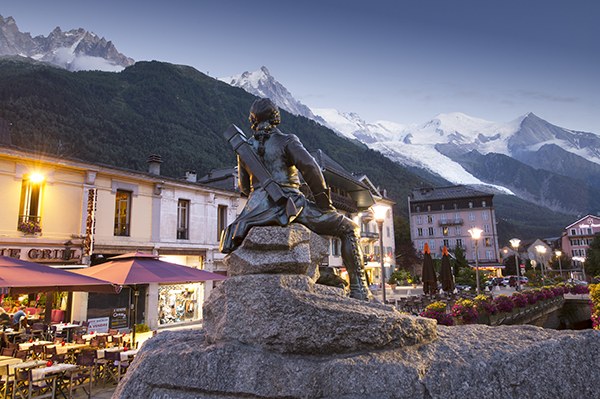 (c) Gilles Lansard chamonix by night.jpg