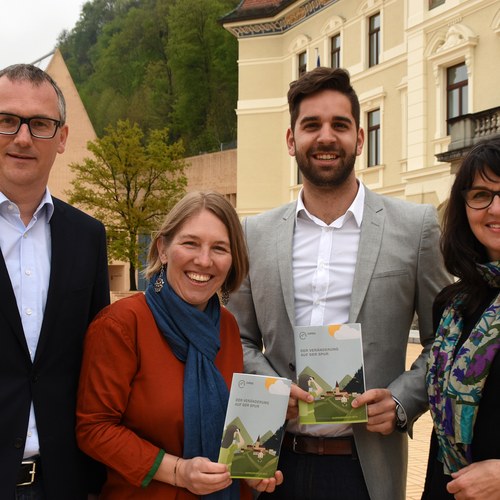 Hugo Quaderer, Claire Simon, Andreas Pichler, Barbara Wülser (CIPRA International) 
