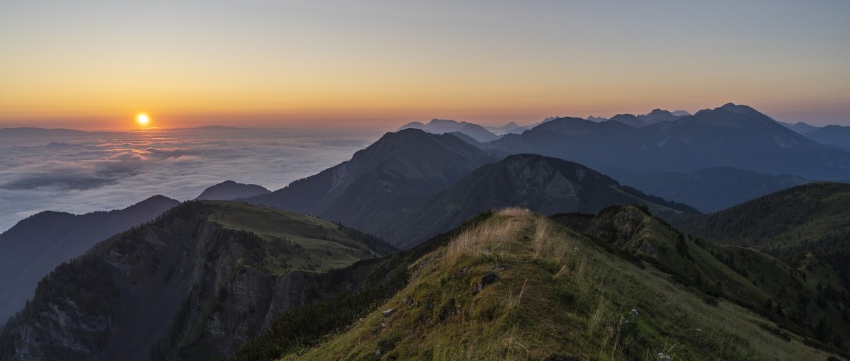 Pogled z Dovške Babe proti vzhodu, foto: Samo Kham