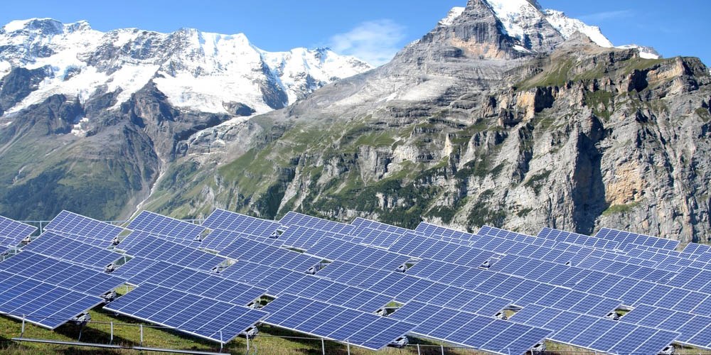 FR_installation-panneaux-photovoltaique-en-montagne-1.jpg