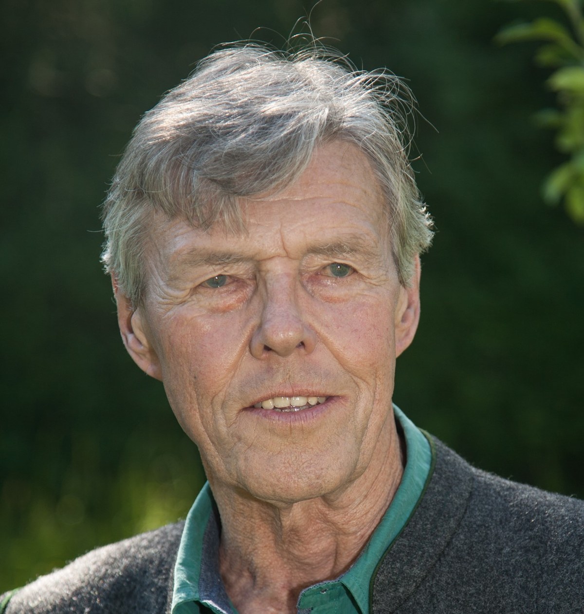 Josef-Goeppel_sq.jpg