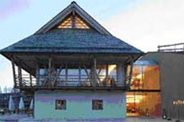 Zlati Panda: WWF nagradil nizkoenergijski hotel in mrežo planinskih postojank Zlati Panda: WWF nagradil nizkoenergijski hotel in mrežo planinskih postojank