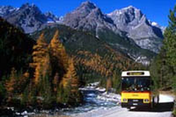 Več avtobusov za švicarsko gorsko območje Več avtobusov za švicarsko gorsko območje