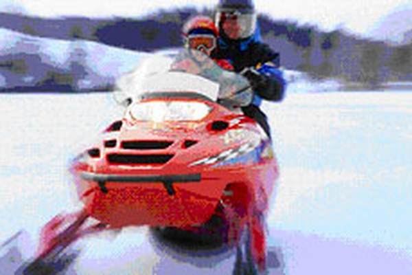 Sto hektarjev samo za motorne sani? Sto hektarjev samo za motorne sani?