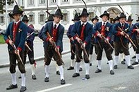 Stališča CIPRE: S polno močjo proti Bruslju? Da, a s pametnim upravljanjem!