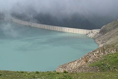 Kjer je veliko vode, je veliko tudi elektrine energije Kjer je veliko vode, je veliko tudi elektrine energije