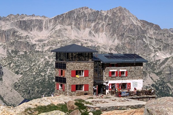 Iščemo: Trajnostne planinske koče Iščemo: Trajnostne planinske koče