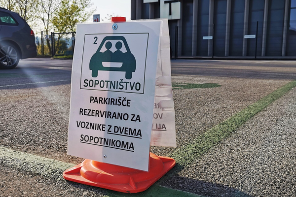 Ukrepi trajnostne mobilnosti v podjetjih in ustanovah - korak k trajnostnemu poslovanju Ukrepi trajnostne mobilnosti v podjetjih in ustanovah - korak k trajnostnemu poslovanju