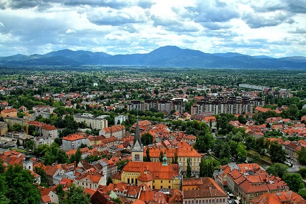 Poti iz vročinske pasti – Alpe 2050 Poti iz vročinske pasti – Alpe 2050