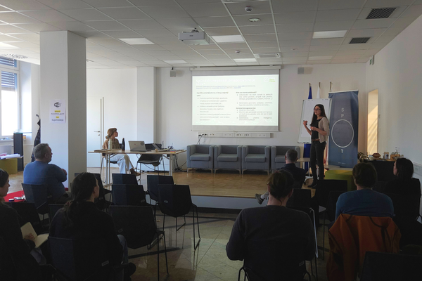Trajnostna mobilnost v podjetjih in ustanovah: Izobraževanje za uspešno vpeljavo ukrepov Trajnostna mobilnost v podjetjih in ustanovah: Izobraževanje za uspešno vpeljavo ukrepov