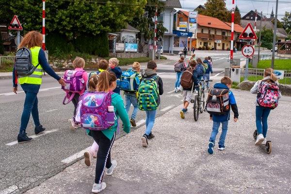 Aktivno v šolo in zdravo mesto 2 Aktivno v šolo in zdravo mesto 2