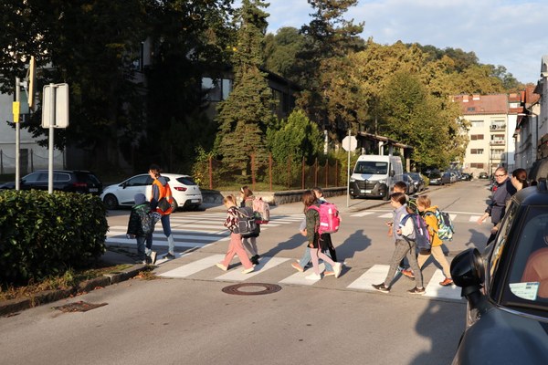 Aktivno v šolo in zdravo mesto 1 Aktivno v šolo in zdravo mesto 1