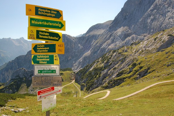 Podkast: Kdo bo poskrbel za usmerjanje turističnih tokov na območju Alp? Podkast: Kdo bo poskrbel za usmerjanje turističnih tokov na območju Alp?